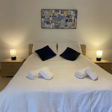 St Julians City & Sea Apartamento *